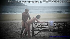 Amateur couple: 'Let's fuck on beach'
