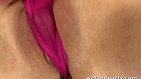 Can she fist her wet cunt solo?