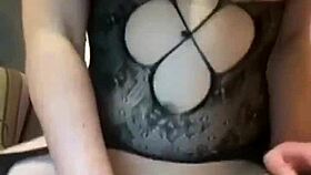 Sexy Cam Girl Rides Dildo Boldly