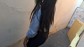 adoro quando vejo minha sobrinha de calça apertada já como ela ali na rua mesmo