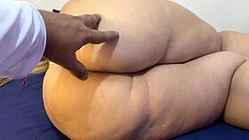 Shaved pussy wife Soraya, a hot Indian housewife's secret