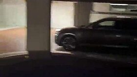 waaah how it's a hassle in the parking lot maybe cuz it was 6pm