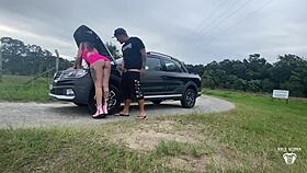 Hot chick’s car broke down, I helped, and she paid with her tight pussy