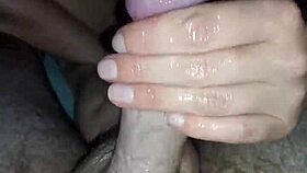 Otthoni Játék with Intense Cumshot Action