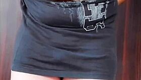 Twerking that big white ass as a cute crossdresser sissy amateur gay