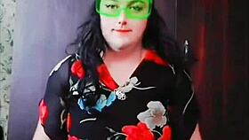 Twerking that big white ass as a cute crossdresser sissy amateur gay