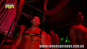 surubão irmãos dotados no sex box, are you ready for big cock orgy party?