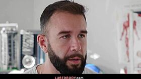 Anna claire clouds pounds bubble butt patient