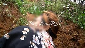 pinay couple fucks beside the road.