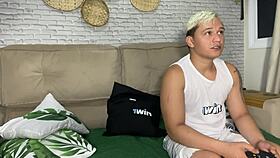 Minha Vizinha Safada Perdeu No Fut E Teve Que Pagar Aposta E Ainda Tirou A Camisinha E Sentou No Pelo A Safada