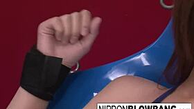 they stick toys in her pussy until she squirts and cum on her face