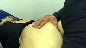 La Culona Esposa Shakes Ass and Gets Licked in Wild Encounter!