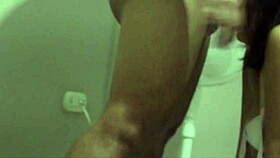 mi hermanastra sumisa esperando que la coja en 4 que rico cogemos todos los dias