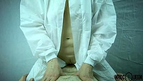 Mature coworker rides errand boy on Valentine's Day