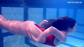 I'm Ivetta having fun in the pool, wanna watch meee?