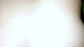 Demi Uang! Pembantu Indonesia Jual Memek ke Bossnya!