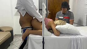 el doctor me folla mejor que mi marido, me hace venir frente a mi cornudo ntr