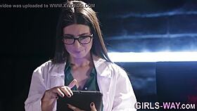 beautiful les tribbing in girl on girl 3some with oral and small tits