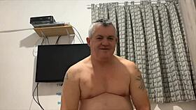 brincando de gozar com o vov� 😘