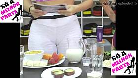 Kelly Key Gostosa Shows Big Pussy Camel Toe in Tight Leggings