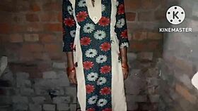 indian bhabhi gets pressed and squirts in desi night