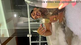 Deixei minha amiga gozadinha no hotel depois da prainha doggystyle