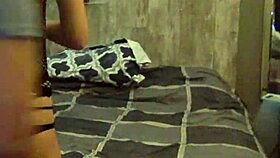 Watch this boss mama getting pounded doggystyle on webcam?