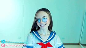 Watch these cheerleaders finger themselves on webcam! So sexy!