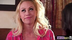 Watch this cute blonde lesbian eat that hairy pussy?