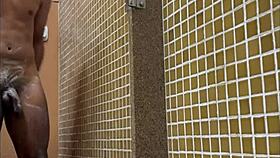 hey dude, you spying on dotado taking a shower at gym or what?