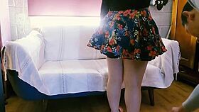 Señor, touch the señorita and ask her to strip