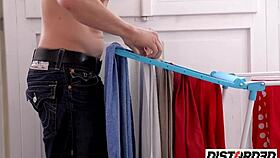 क्या चुदाई कॉफी के साथ बेहतर लगती? निकोल वाइस और एरिक एवरहार्ड पीओवी राइडिंग और बॉल चाटते