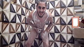 Largado E Pelado: Gay Femdom Fetish?