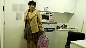 The Terrible Maid Ignores The Lady, Part 1