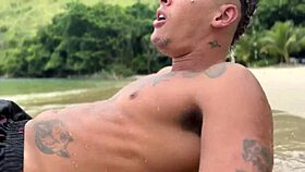 o barco dos putos afundou na ilha dos magrinhos, wild stuff! 😜