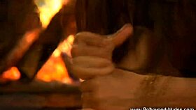 This sensual Indian girl teases with striptease before giving a blowjob 😘