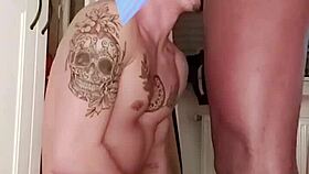 In this interracial gay scene, he sucks the black cock until the milk comes out.