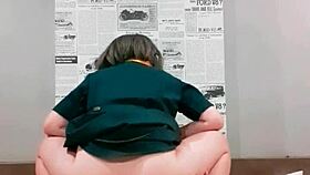 I am cute Netrinarin earning snack money at semester start, outfit bursts