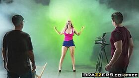 Phoenix Marie as the incredible slut in pornstars like it big