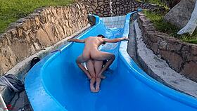 La Tonta De Mi Hermanastra Se Queda Atascada En La Resbaladilla De La Piscina Y Aprovecho Para Follarmela De Manera Salvaje Parte2