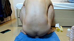 THIS SOLO GUY WINDS UP HIS STICK FOR A SUCKING CUMSHOT ORGASM