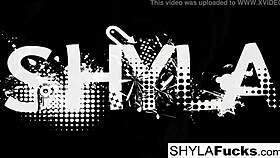 Sexy Shyla Stylez shows off big tits in fetish play