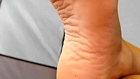 i rise and grind with her big booty