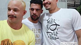 meus amigos amaram os presentes e retriburam com pica no cuzinho!!