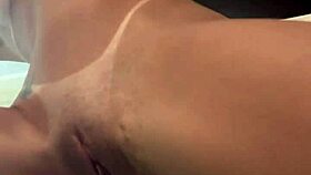 Peguei Ela no Flagra Tomando Banho e Cair de Boca na Buceta