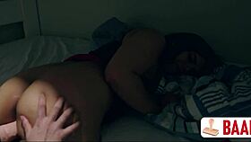 Mi novio me dejo plantada pero mi compa�era de cuarto me follo el co�o mas rico que mi novio