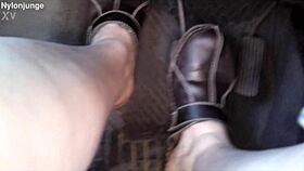 Zeraphine73 shows feet in car outdoor