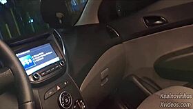 Punheta Arriscada Para Gostosa Na Rua Em Publico