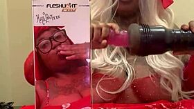 Spreading This Pussy Wide Open For The Whole Year 2025