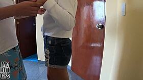 Prostituta Tetona Me Pide Que Me Ponga El Preservativo Pero Me Lo Quito Y Le Dejo El Coño Goteando De Leche